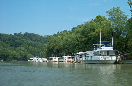 Frankfort Boat Club at Frankfort, KY